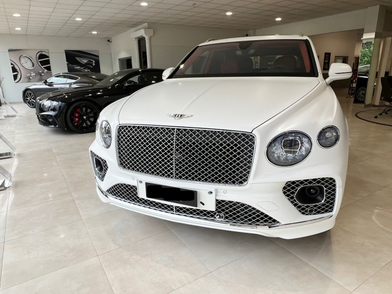 Bentayga V8 Azure | Fugo Cars