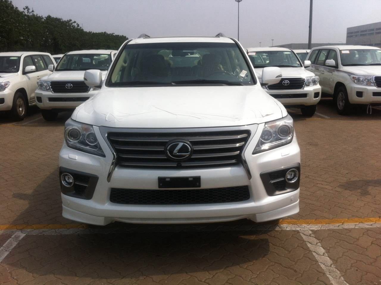 Lexus LX570