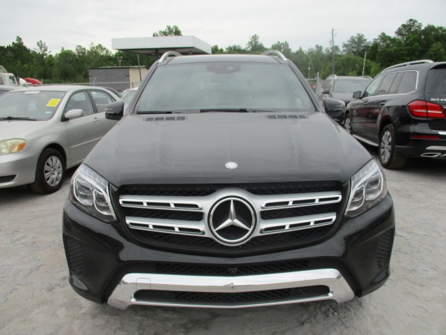 Mercedes Benz GLS450