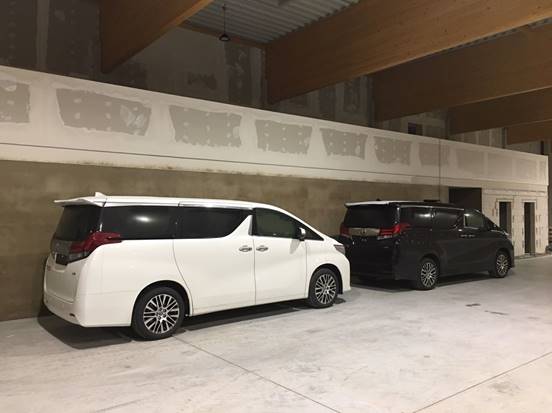 Toyota ALPHARD Executive Lounge