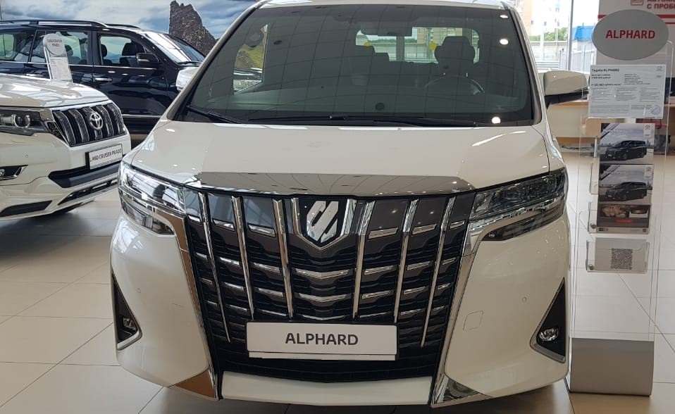 Toyota Alphard Executive Lounge