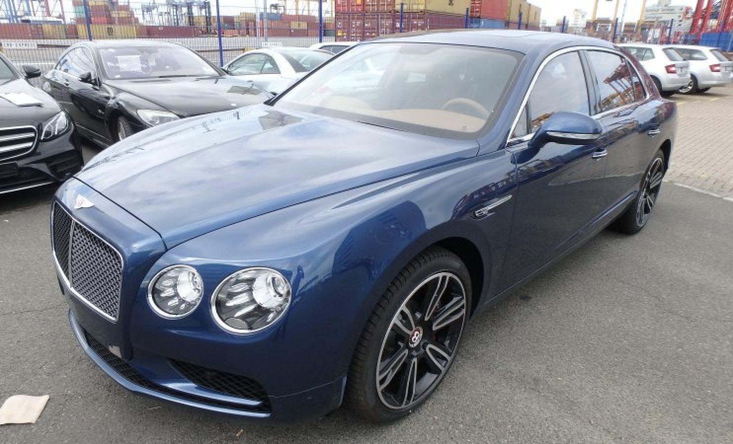 Bentley FLYING SPUR V8 S