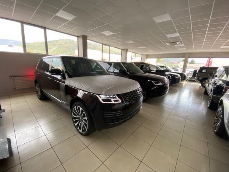 3.0L Petrol Autobiography LWB | Fugo Cars