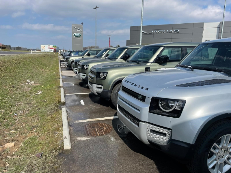 Range Rover Defender 110 S 2.0L P300 Petrol