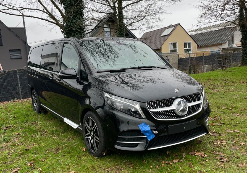 V300 d Extra Long Royal Design Conversion | Fugo Cars