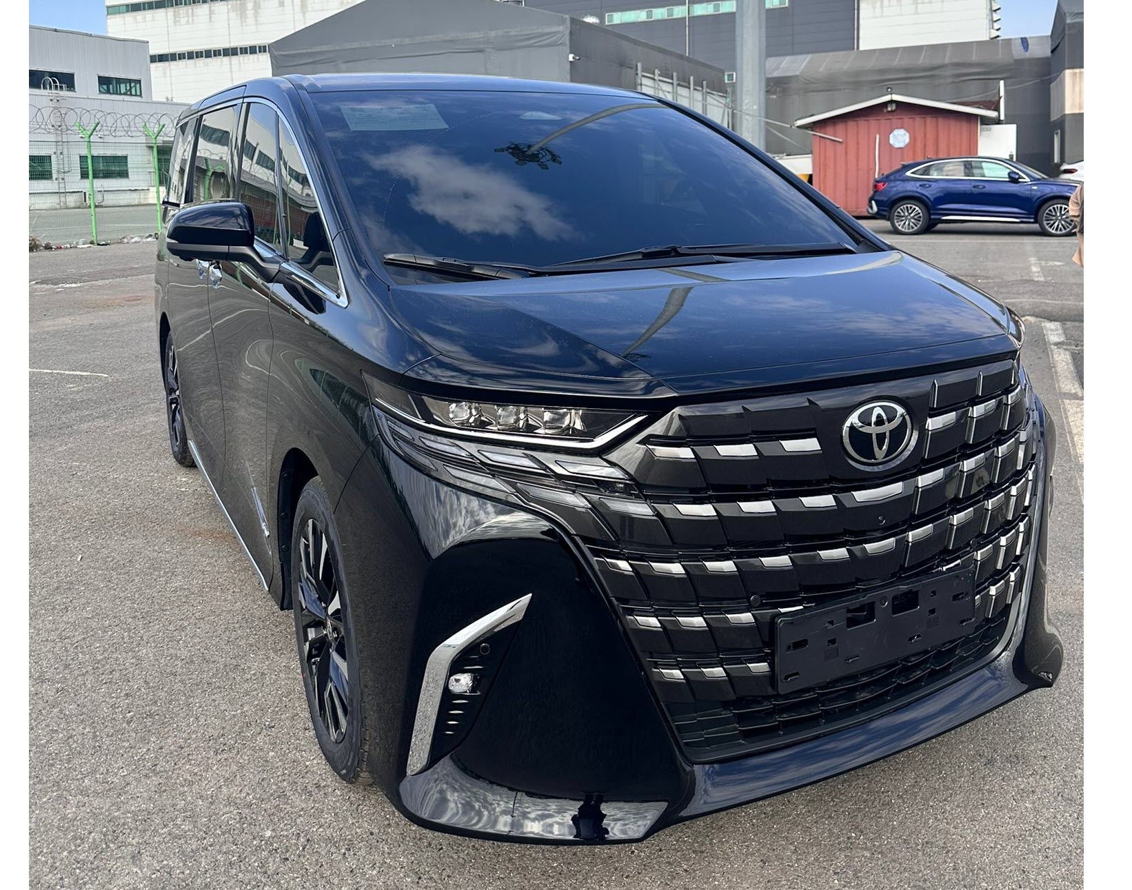 Alphard | Fugo Cars