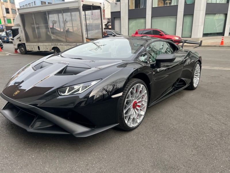 2023 Huracan Sto | Fugo Cars