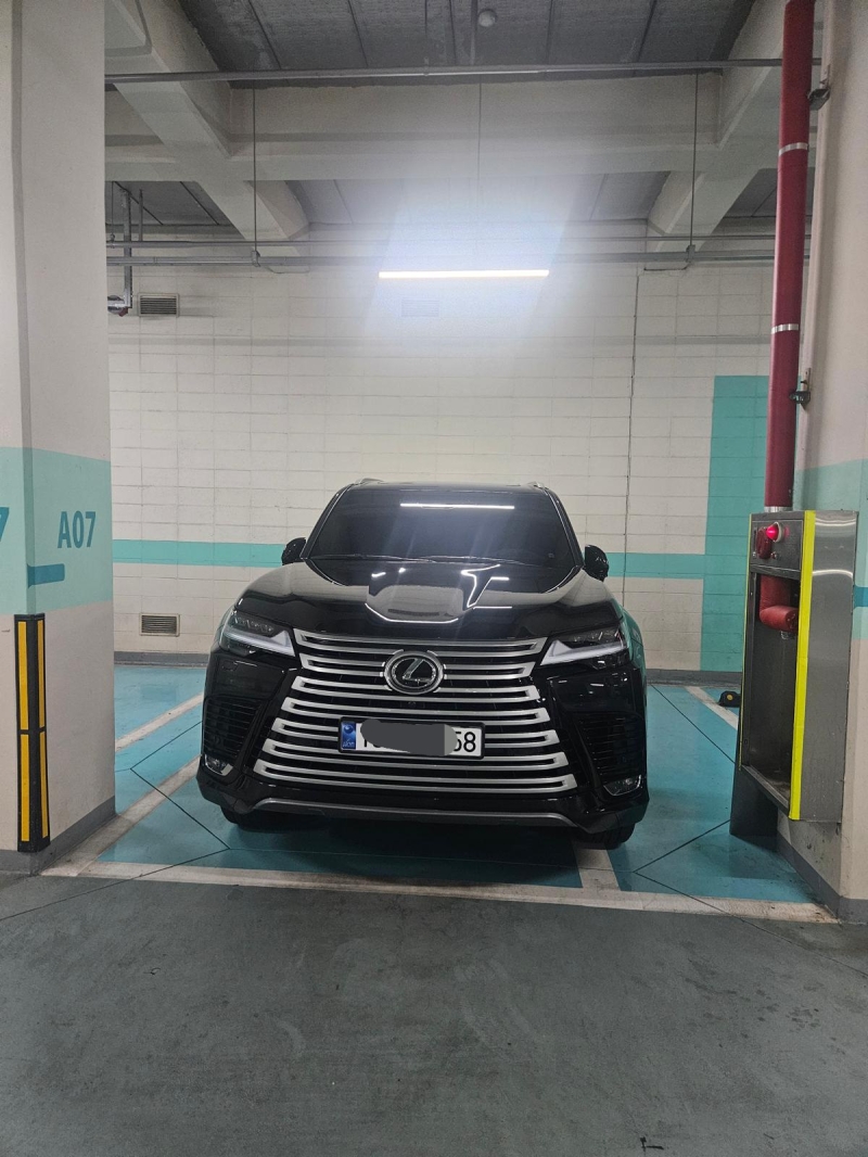 LX 700h | Fugo Cars