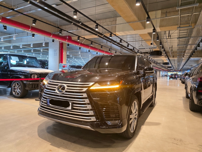  LX700h 4 Seater VIP | Fugo Cars