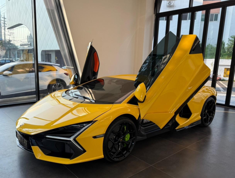 Revuelto | Fugo Cars