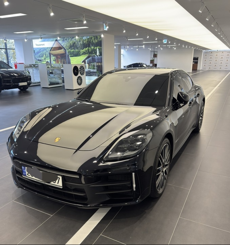Panamera available | Fugo Cars