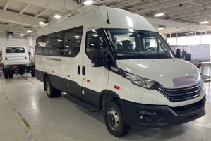 Daily Minibus | Fugo Cars