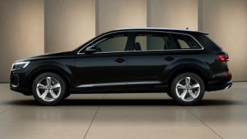 2024 Audi Q7 Base version with Panorama Roof