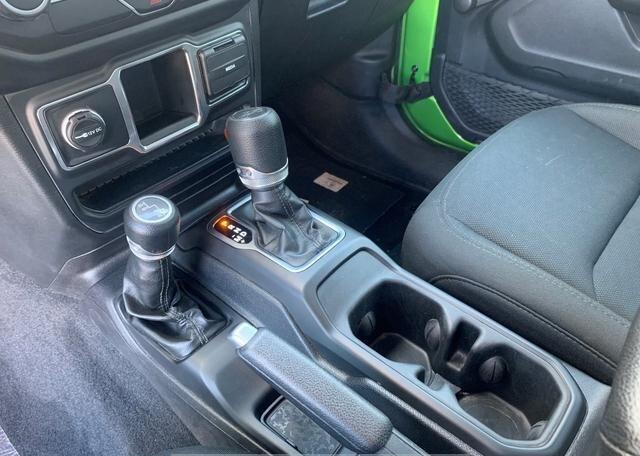 2019 Jeep Wrangler, 14,000 km (12)