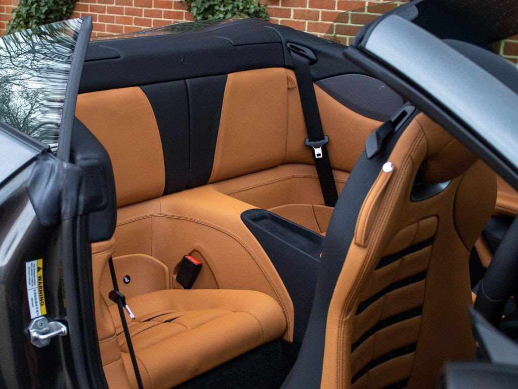 Ferrari Portofino (7)