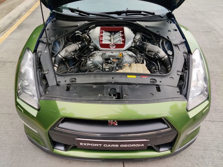 Nissan R35 GTR (11)