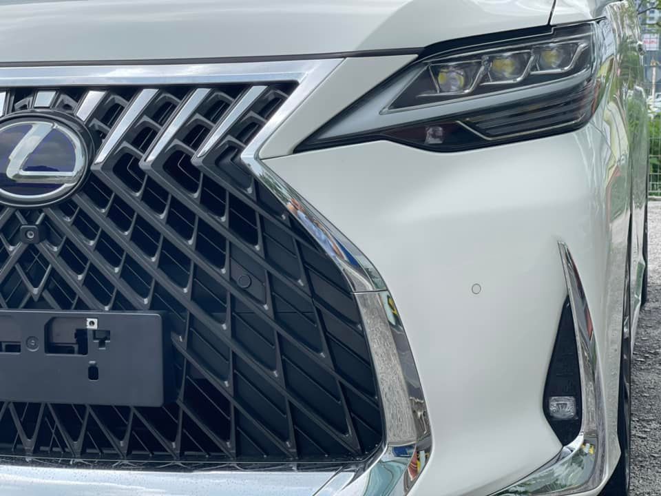 Toyota ALPHARD 2.5 SC LEXUS LM (10)