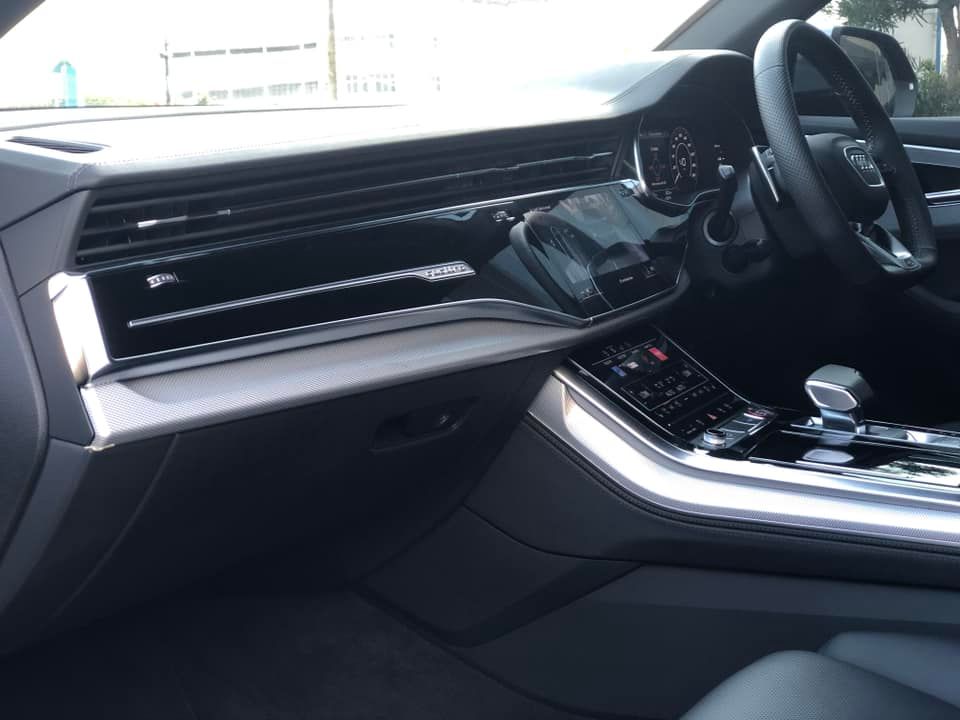 Audi RS Q8 4.0L TFSI QUATTRO (9)
