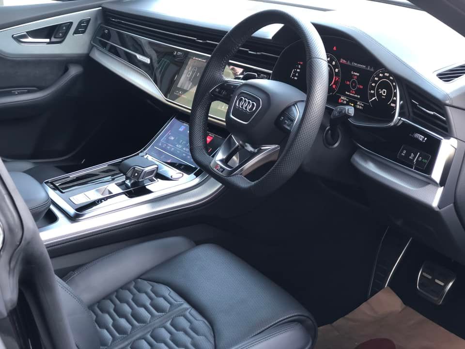 Audi RS Q8 4.0L TFSI QUATTRO (12)