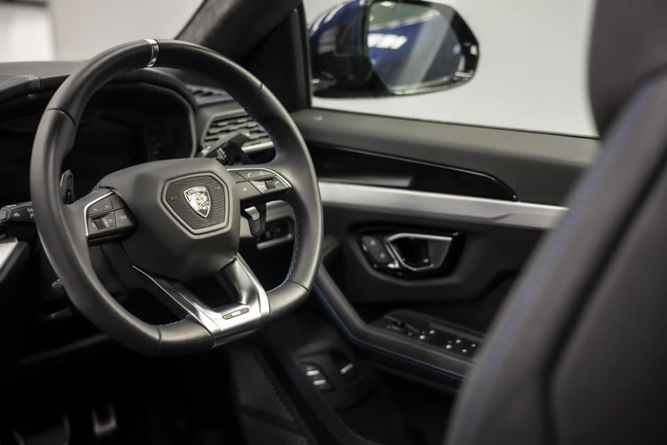 Lamborghini URUS 4.0 (7)