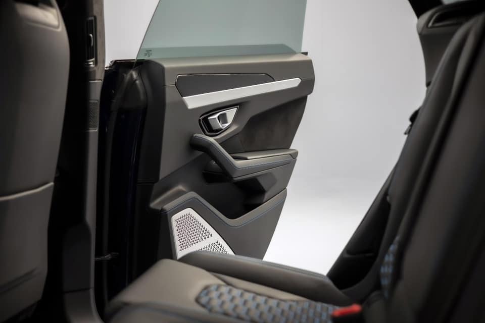 Lamborghini URUS 4.0 (9)