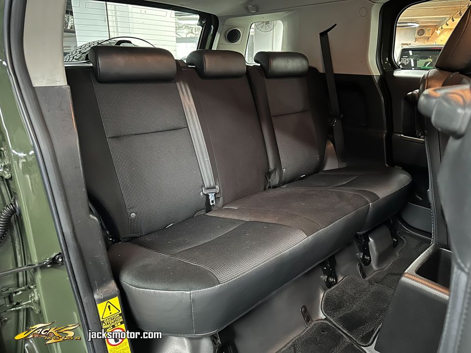 Toyota FJ Cruiser (10)