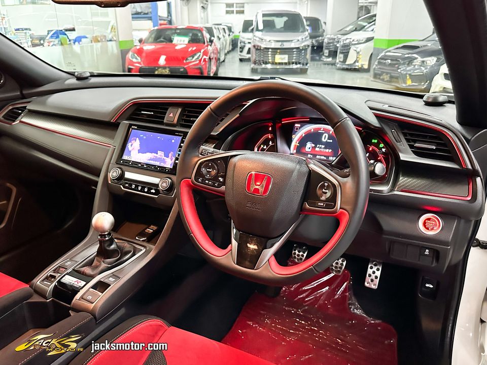 Honda Civic Type R FK8 (8)