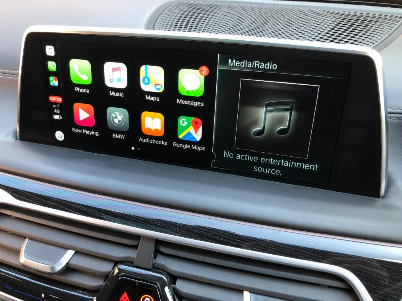 BMW 750i M Sport 2016 (8)