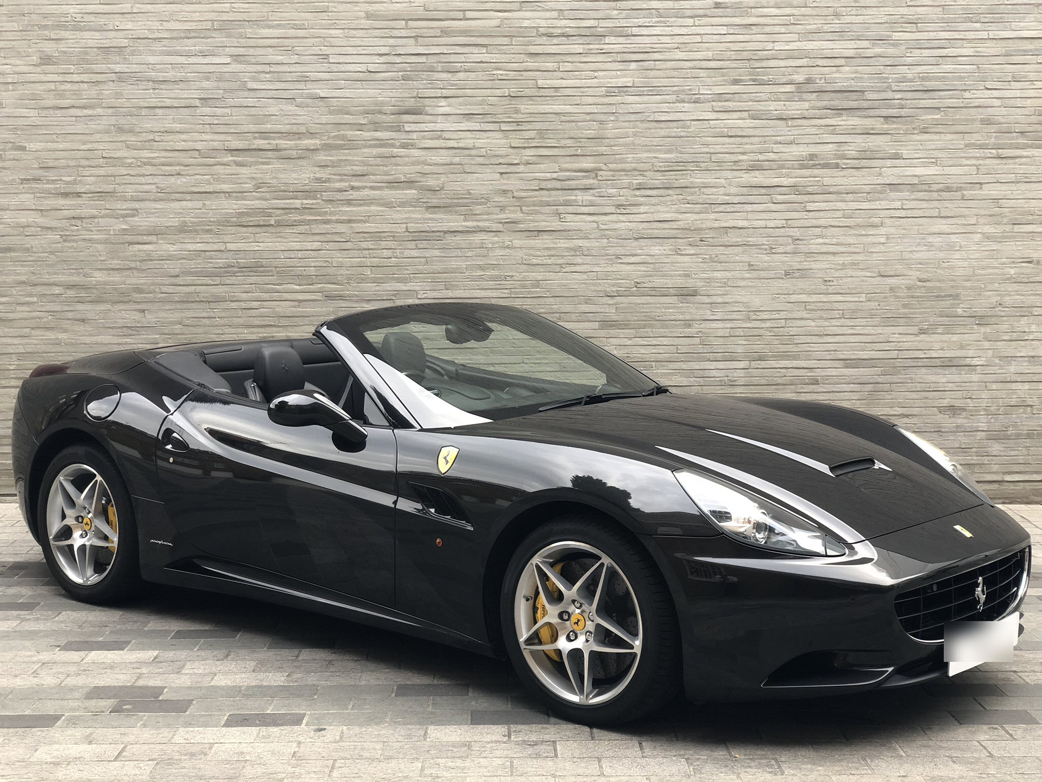 FERRARI CALIFORNIA 2+2