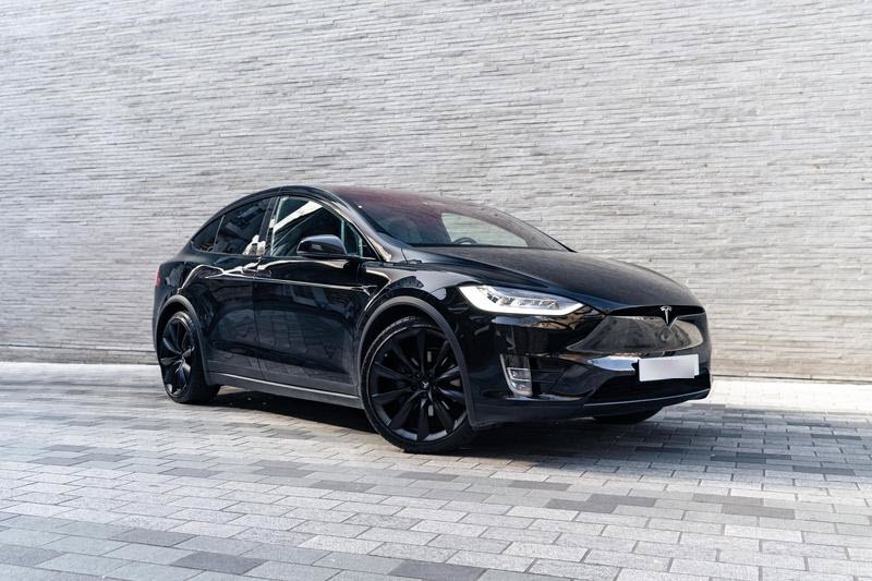 Tesla MODEL X P90D