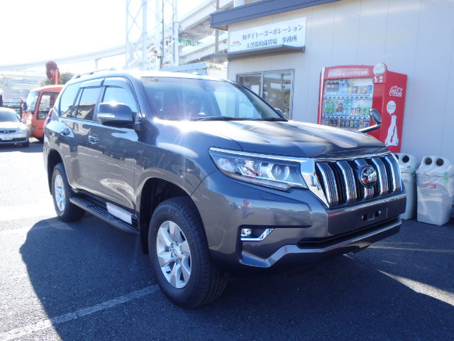 Toyota Prado TX-L petrol