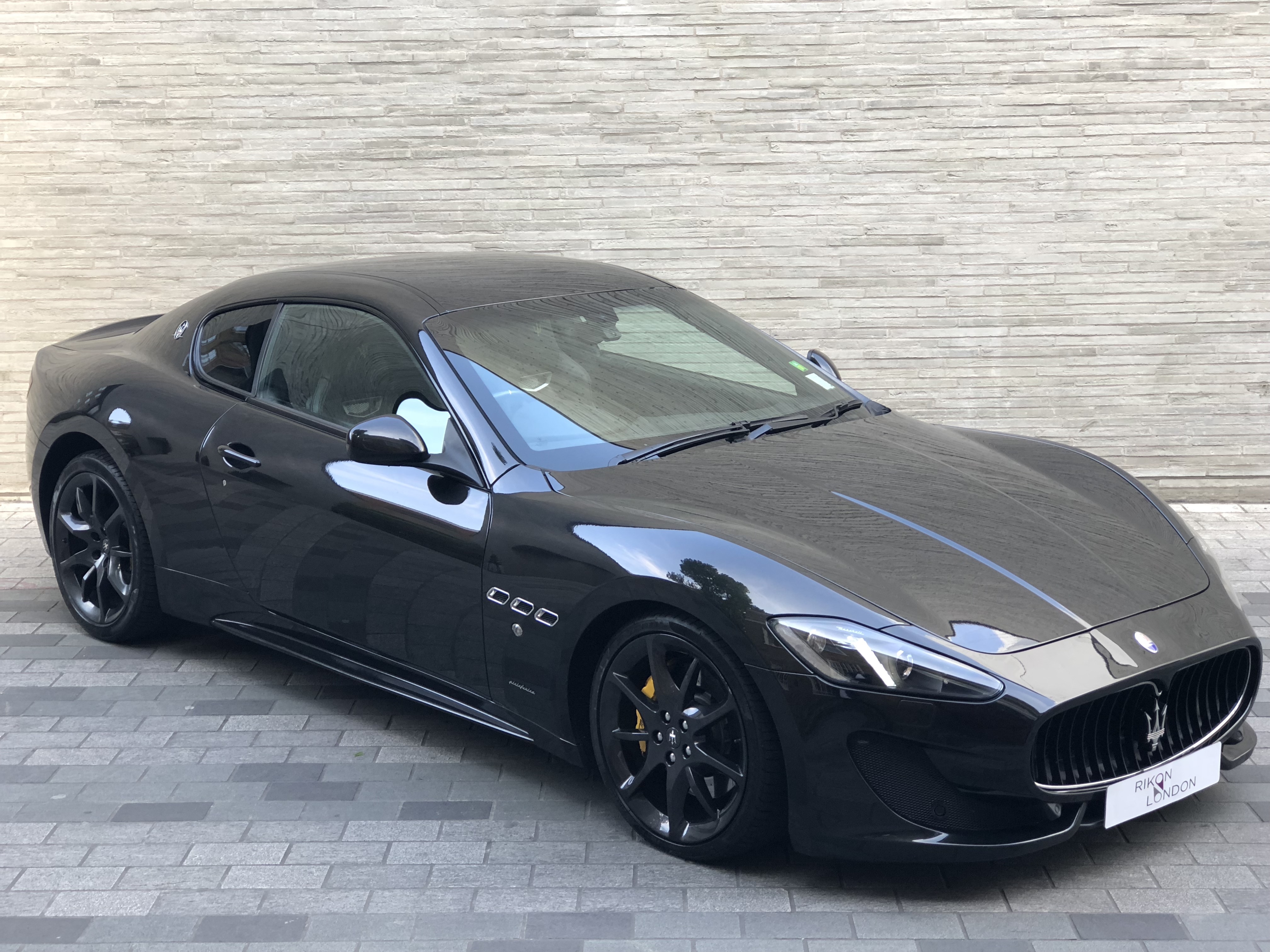 MASERATI GRANTURISMO