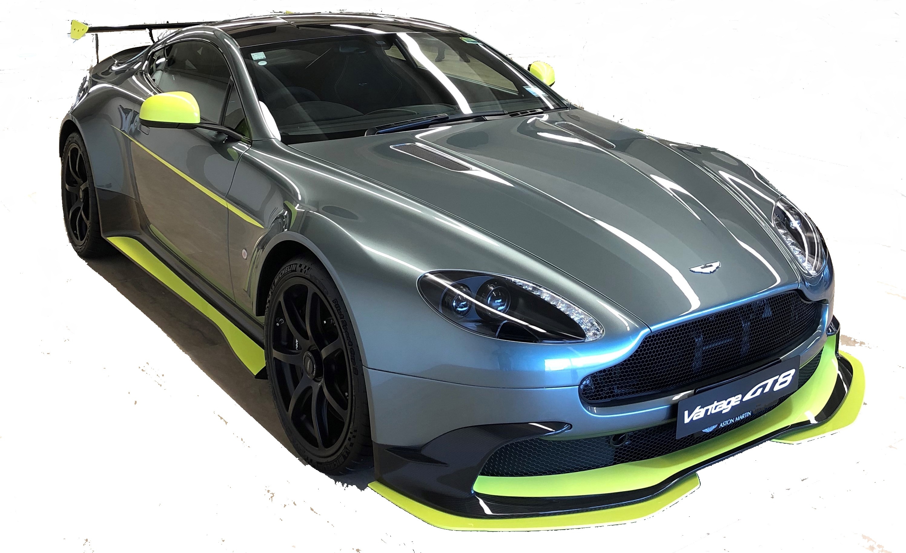 Aston Martin Vantage GT V8