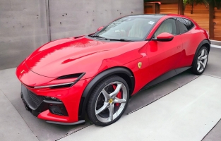 Ferrari Purosangue 2024