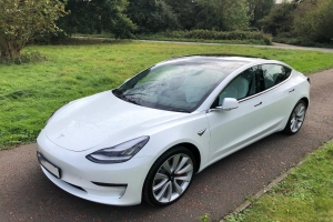 2019 Tesla Model 3 Long Range Performance RHD